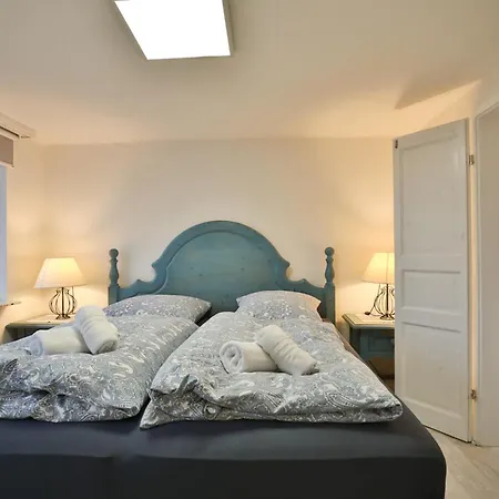 Nyaraló Nautic Lounge 45 *