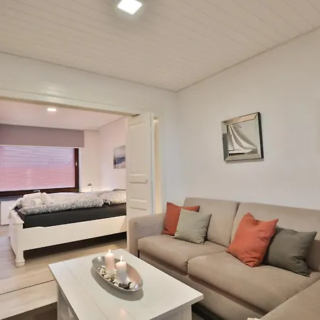 Nyaraló Nautic Lounge 45 *